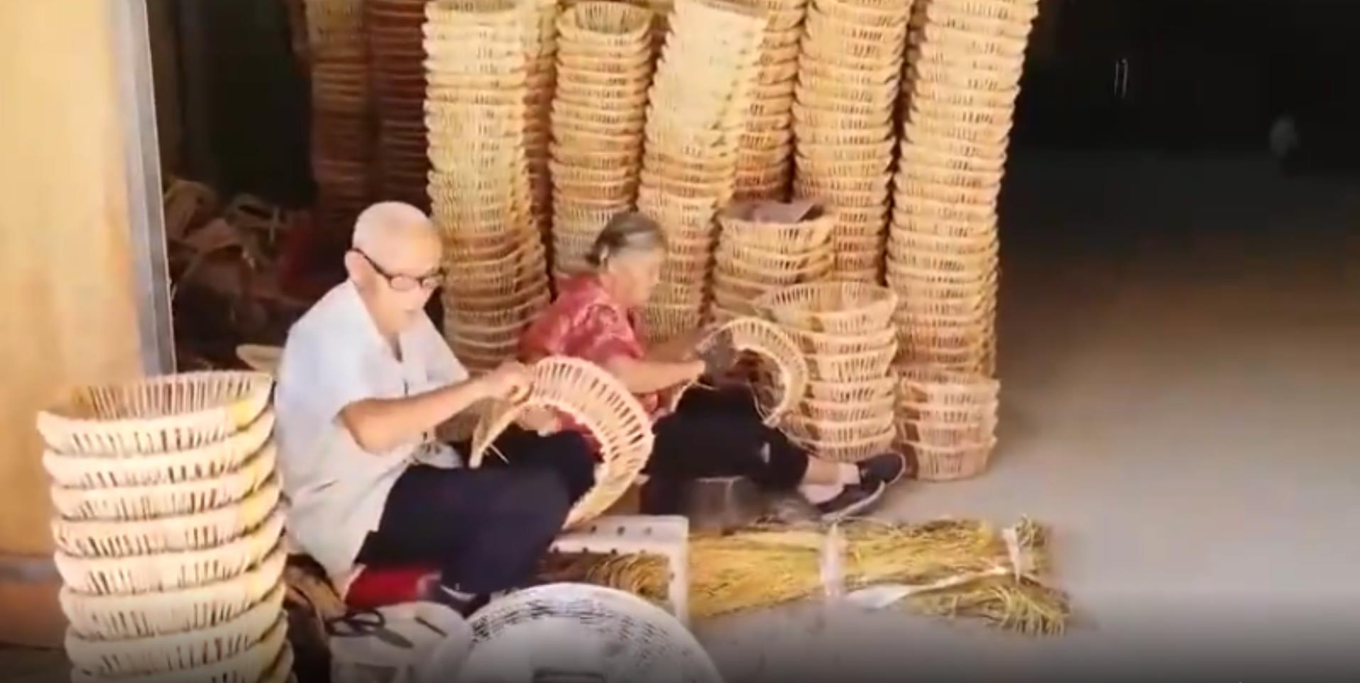 阜南：柳編“編”出美好生活